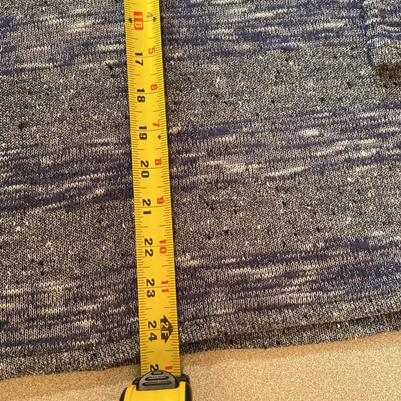 Alfred Sung - Light weight knit sweater. Size L - Picture 8 of 8